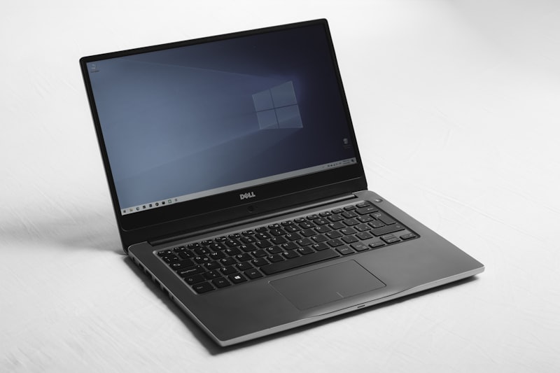 Lenovo ThinkPad X1 Carbon Gen 12 Review & Best Price at Laptop FPS